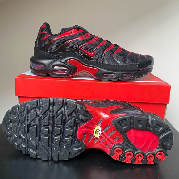 Athletic_Shoes